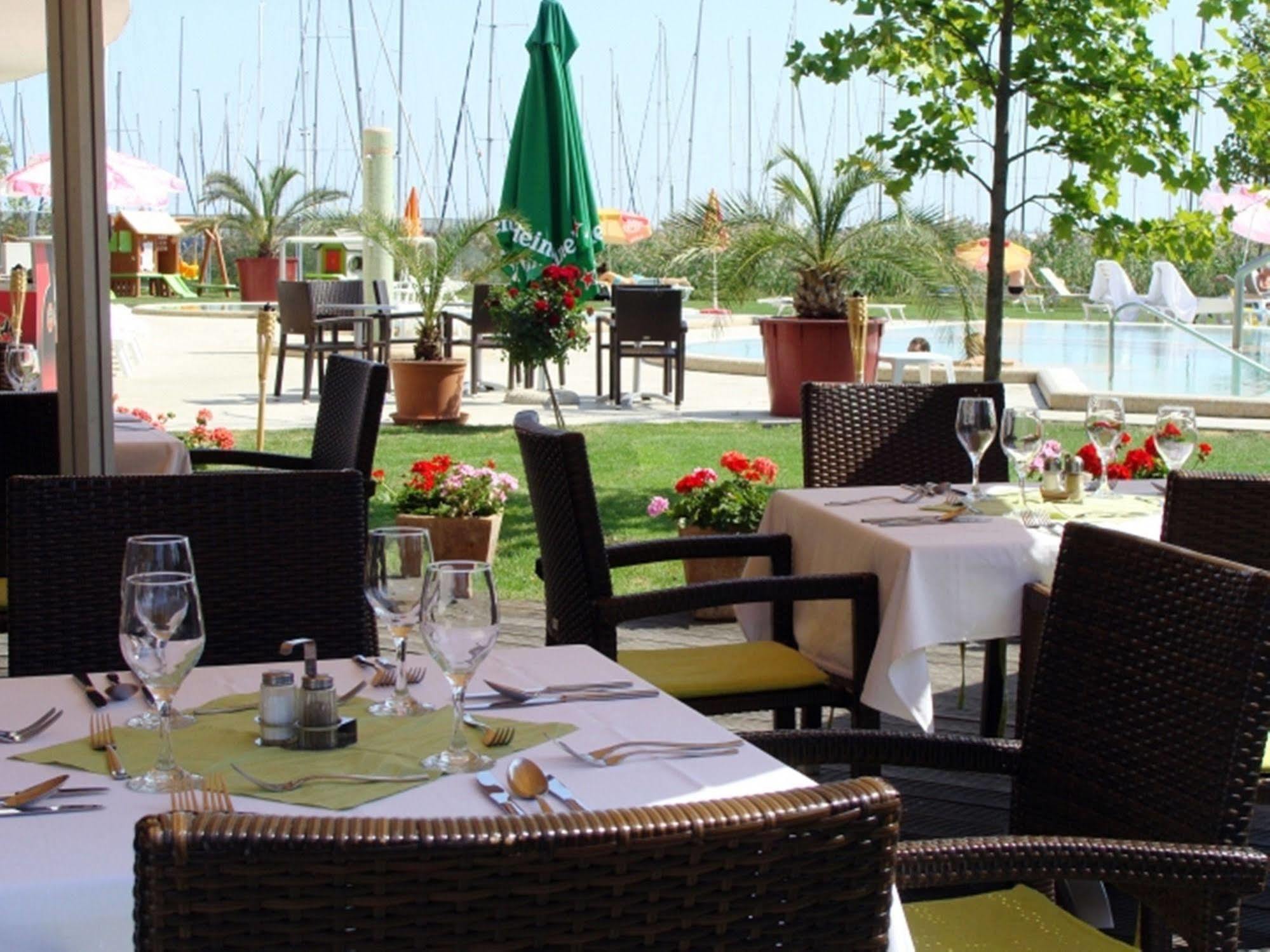 Hotel Golden Lake Resort Balatonfüred Restaurante foto